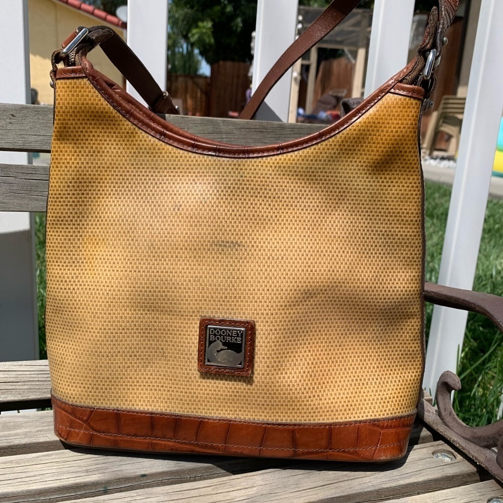 Vintage dooney & Bourke handbag